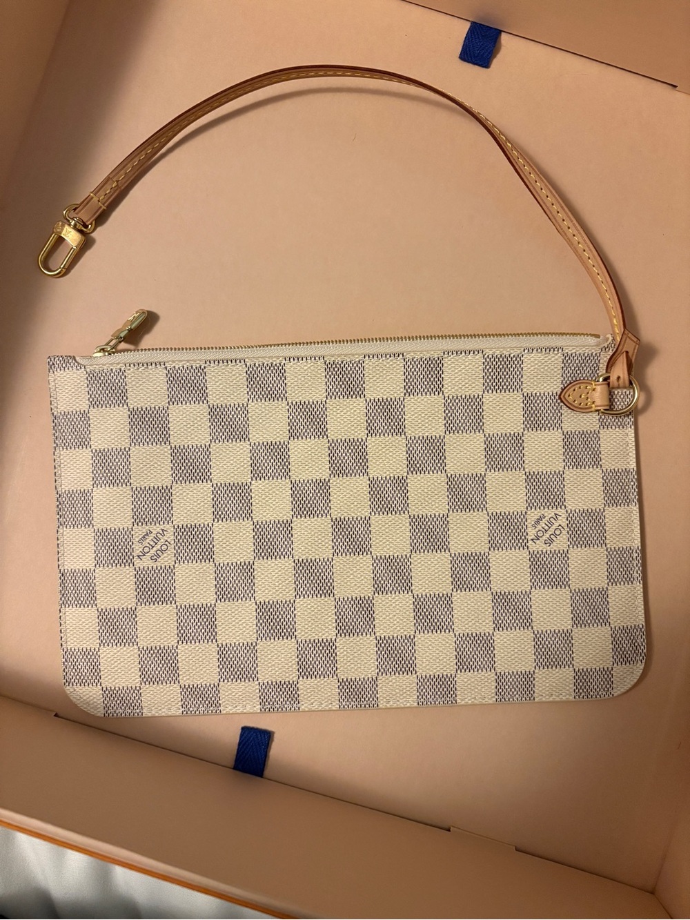Louis Vuitton Neverfull MM in Damier Azur - Picture 13 of 16